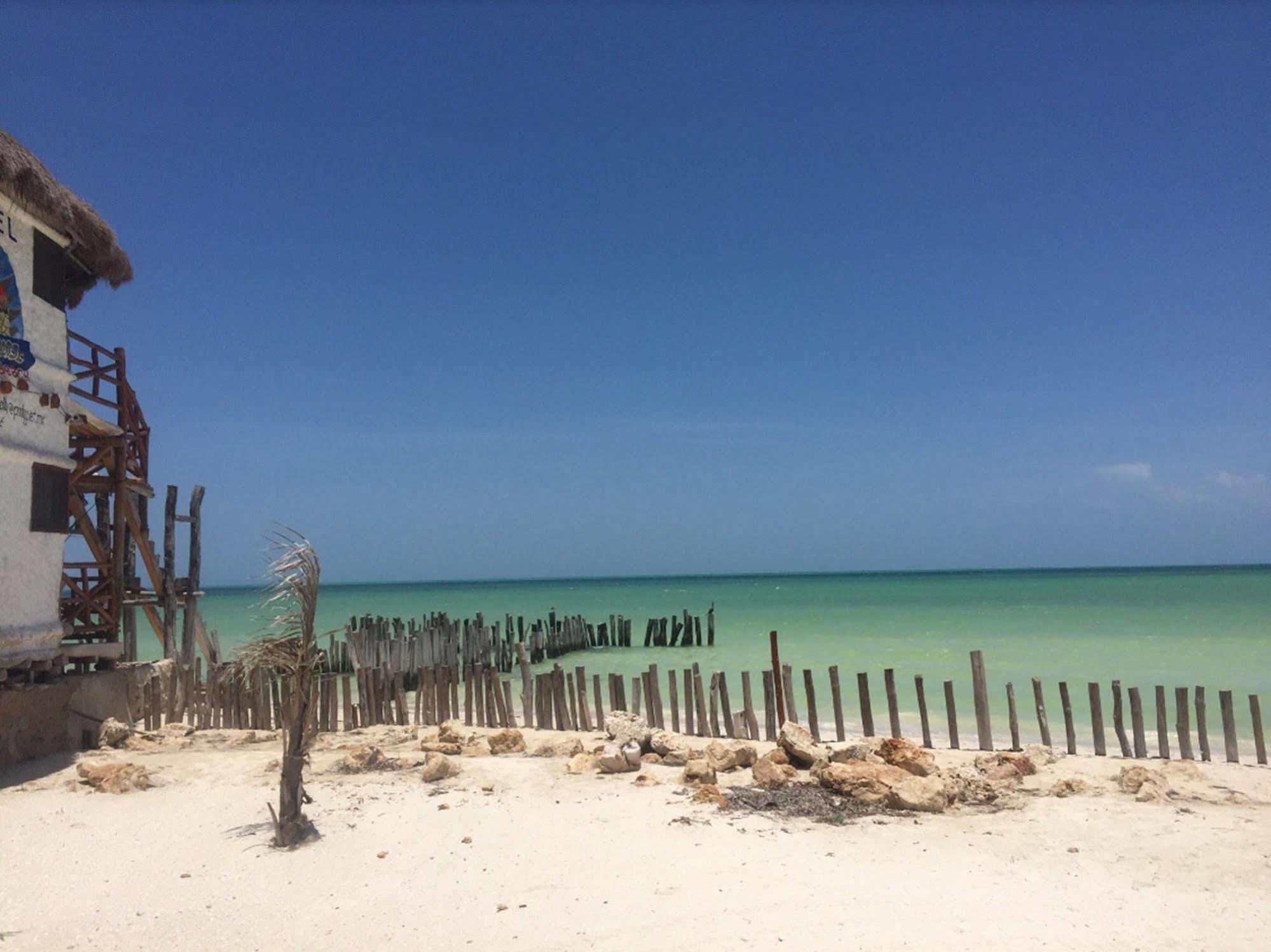 Golden Paradise Beach Hotel Isla Holbox Exterior photo